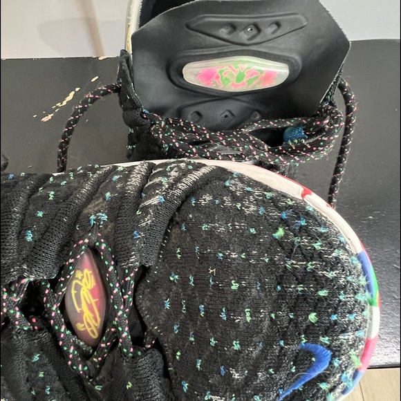 Nike Lebron 18 GS James Gang Boys Size 7Y - Picture 10 of 10